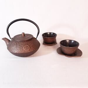 Unsigned Nanbu Cast Iron Japanese Teapot Cups And Saucers Set